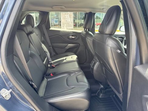 Used 2020 Jeep Cherokee Limited AWD/4WD image 28