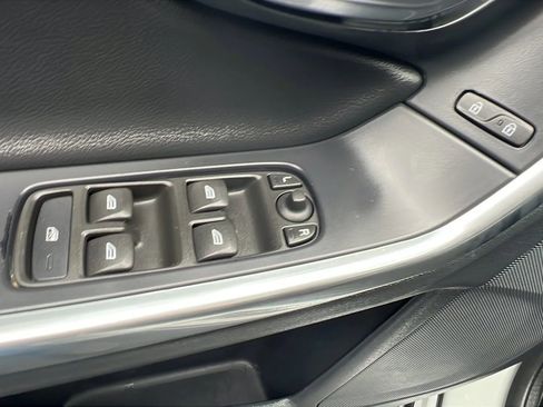 Used 2016 Volvo V60 T5 Premier image 16