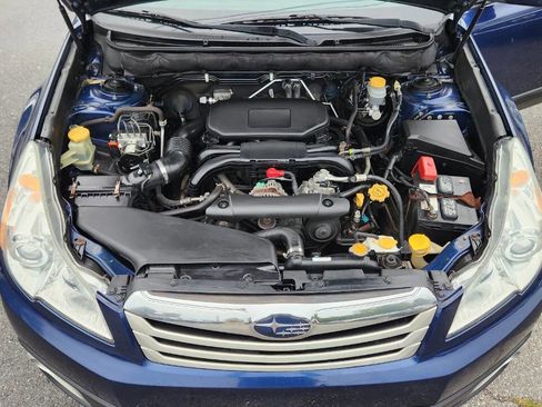 Used 2011 Subaru Outback 2.5i Premium w/ All-Weather Pkg image 41