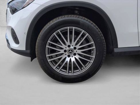 Certified 2025 Mercedes-Benz GLC 300 image 27
