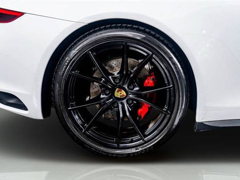 Used 2019 Porsche 911 Carrera 4S AWD/4WD image 8