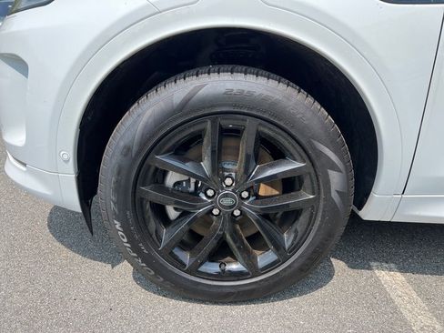 New 2025 Land Rover Discovery Sport S image 9