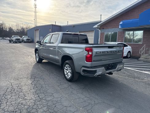 Used 2023 Chevrolet Silverado 1500 LT image 4