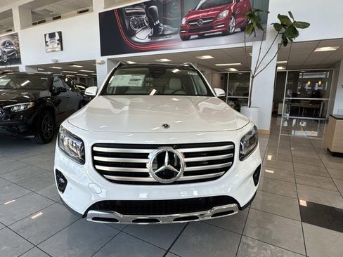 New 2026 Mercedes-Benz GLB 250 image 2