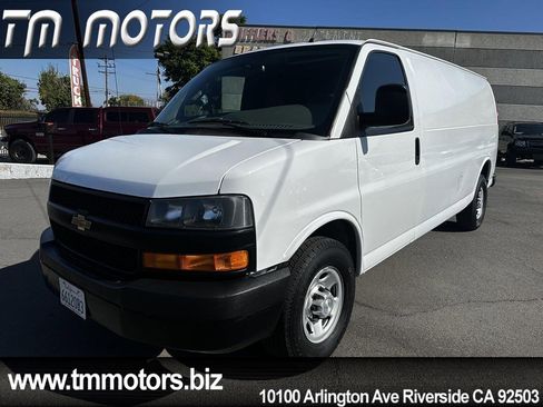 Used 2019 Chevrolet Express 2500 Extended image 1
