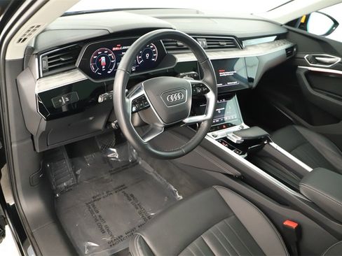 Certified 2024 Audi Q8 e-tron Premium Plus image 15