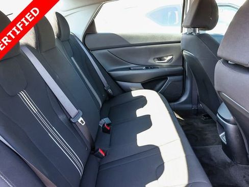 Used 2025 Hyundai Elantra Hybrid FWD image 20