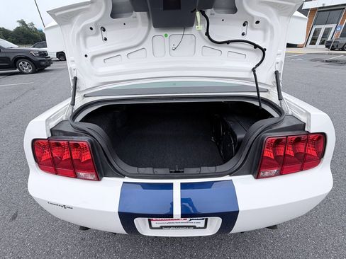 Used 2008 Ford Mustang Shelby GT500 RWD image 9