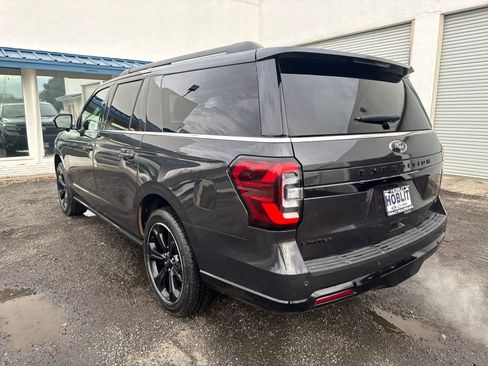 Certified 2022 Ford Expedition Max Limited image 3