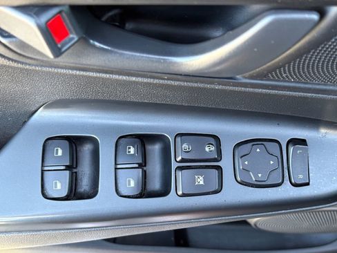 Used 2022 Hyundai Kona SE image 12