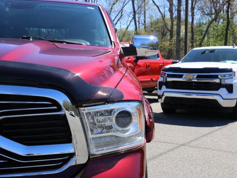 Used 2018 RAM 1500 Laramie Longhorn AWD/4WD image 13