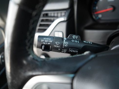 Used 2019 Chevrolet Suburban LT AWD/4WD image 32