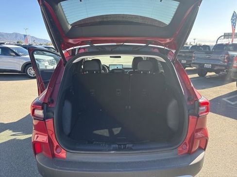 Used 2025 Ford Escape SE image 12