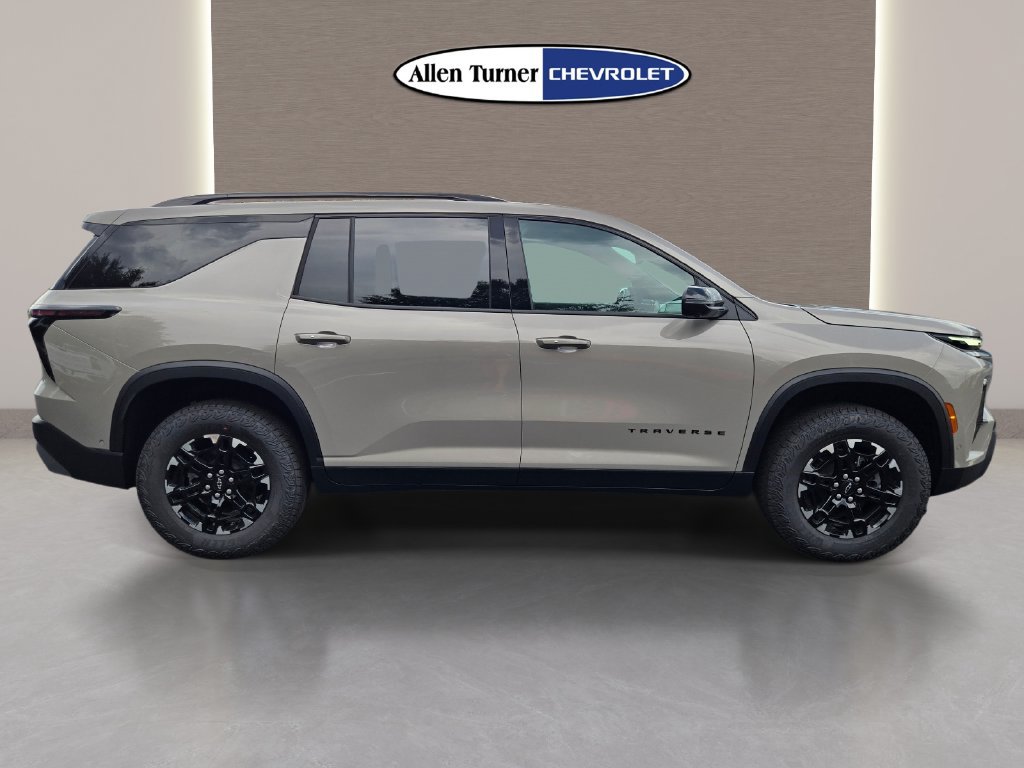 New 2027 Chevrolet Traverse Z71 w/ Enhanced Driving Package AWD/4WD image 5
