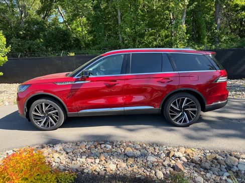 New 2026 Lincoln Aviator Reserve AWD/4WD image 2