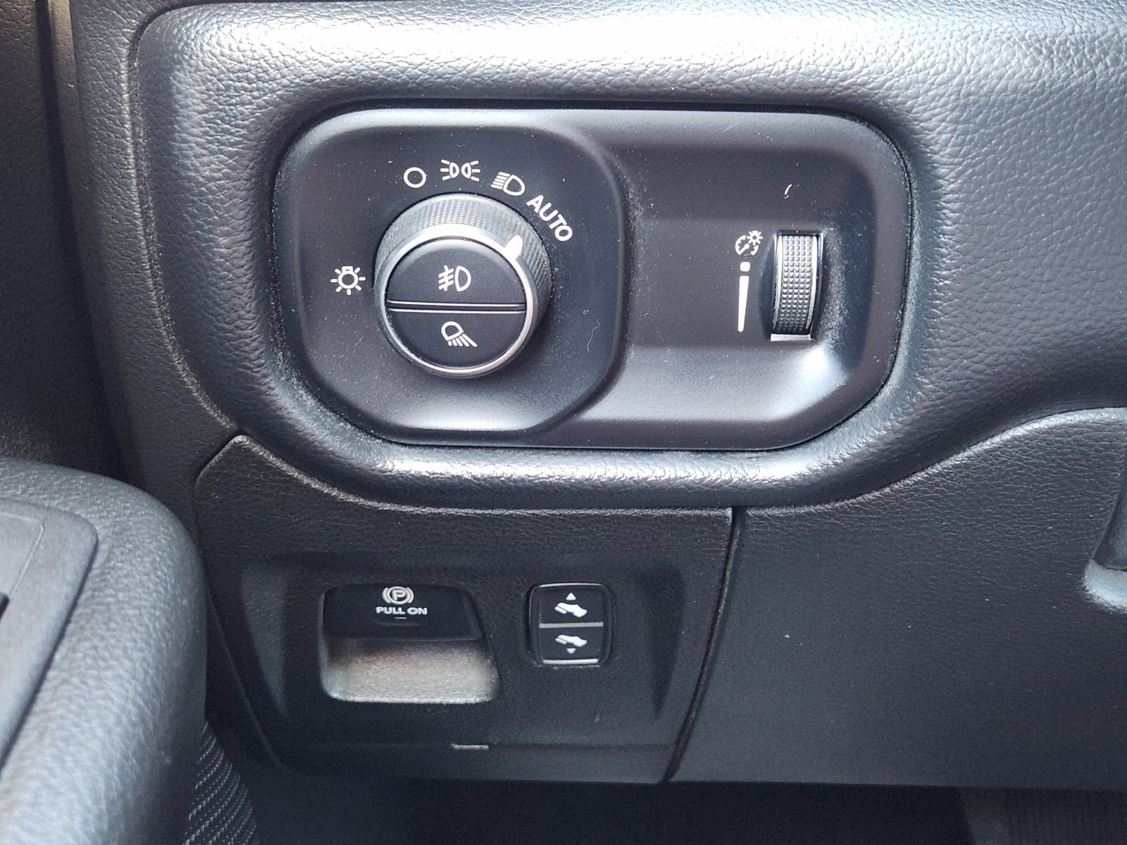 Used 2022 RAM 1500 Lone Star AWD/4WD image 33