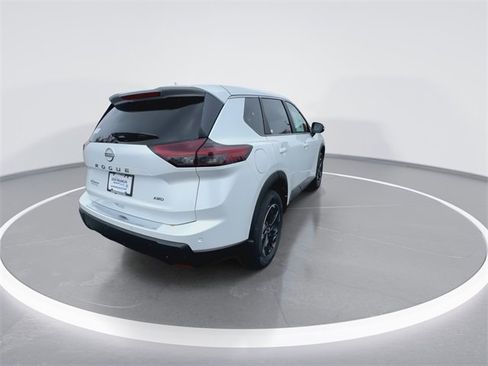 New 2026 Nissan Rogue SV image 8