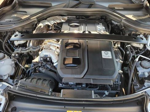 Used 2025 Mercedes-Benz GLC 43 AMG 4MATIC image 11