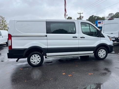 Used 2024 Ford Transit 250 Low Roof w/ Exterior Upgrade Package image 8