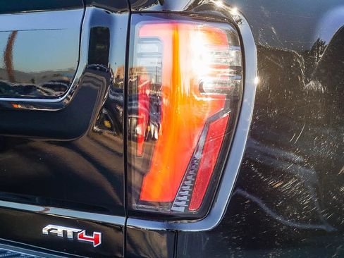 Used 2025 GMC Sierra 2500 AT4 w/ AT4 Premium Plus Package image 11