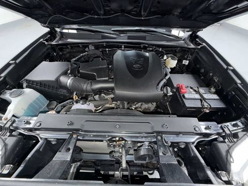 Certified 2020 Toyota Tacoma SR AWD/4WD image 20