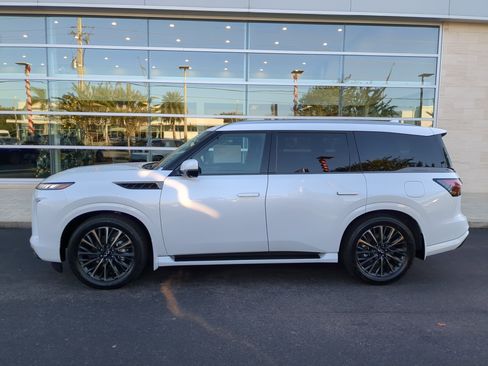 New 2026 INFINITI QX80 Autograph w/ Premium Cargo Package image 7