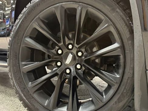 Used 2020 Cadillac Escalade Luxury w/ Escalade Sport Edition AWD/4WD image 8