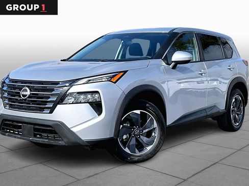 Used 2024 Nissan Rogue SV image 1