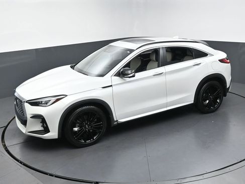 Used 2025 INFINITI QX55 Essential AWD/4WD image 3