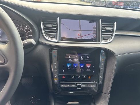 Used 2019 INFINITI QX50 Essential w/ Sensory Package image 9