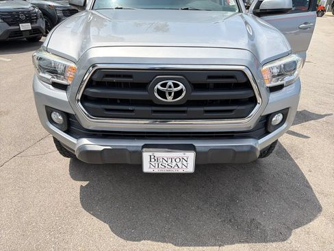 Used 2016 Toyota Tacoma SR5 w/ Towing Package AWD/4WD image 42