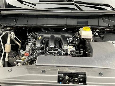 Used 2025 Nissan Pathfinder SV FWD image 30