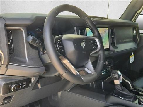 New 2026 Ford Bronco Badlands image 3