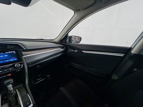 Used 2020 Honda Civic EX image 19