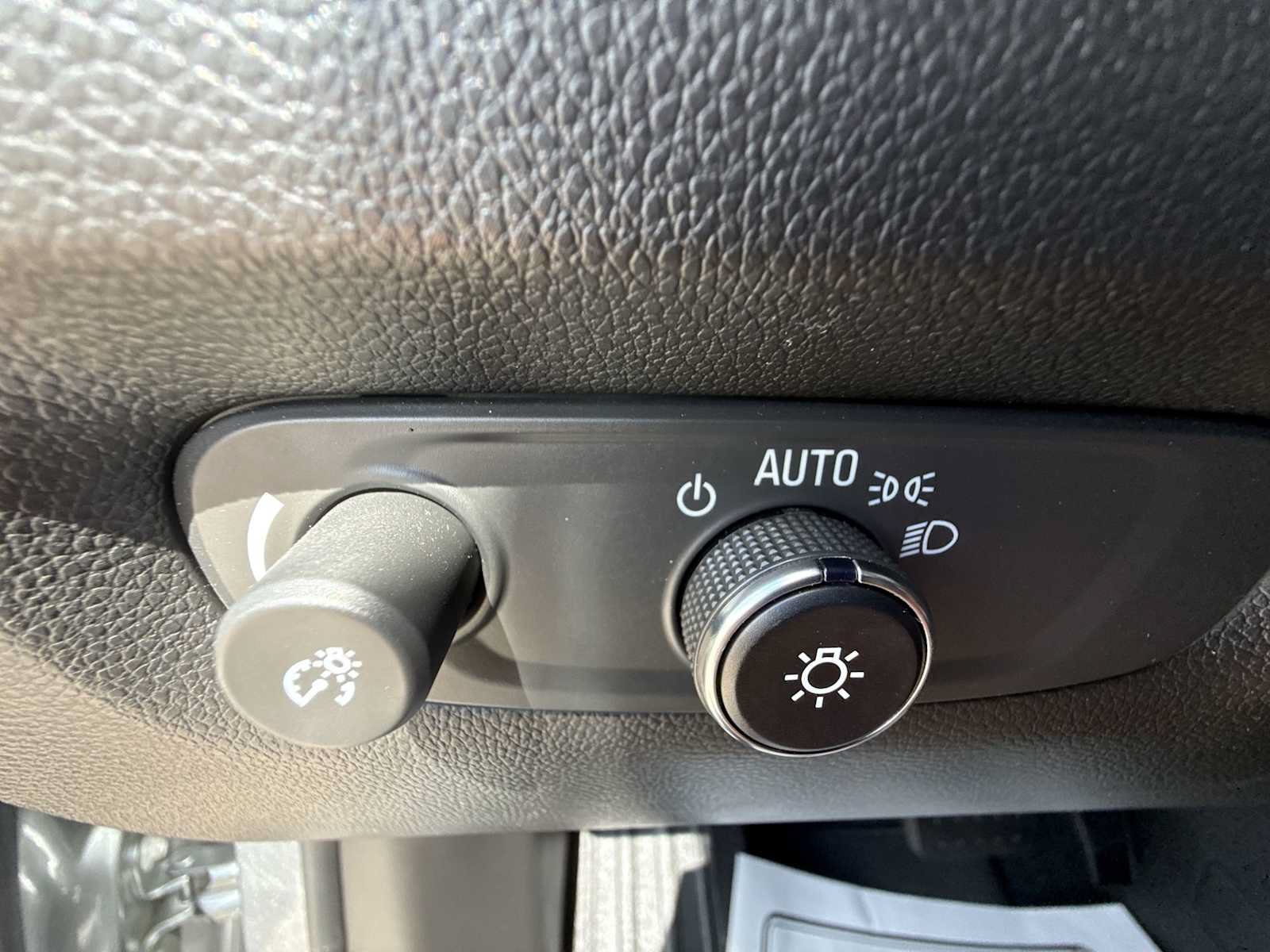 Certified 2023 Chevrolet Traverse LS w/ Safety Package AWD/4WD image 18