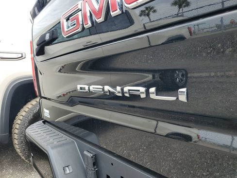 New 2026 GMC Sierra 1500 Denali w/ Denali Reserve Package AWD/4WD image 9