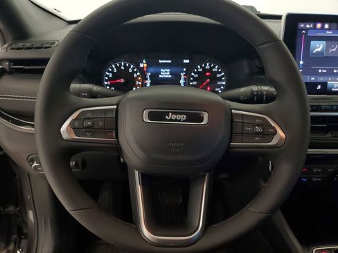Used 2023 Jeep Compass Latitude w/ Convenience Group AWD/4WD image 15