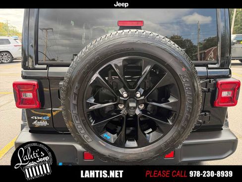 Certified 2022 Jeep Wrangler Unlimited Sahara w/ Cold Weather Group image 25