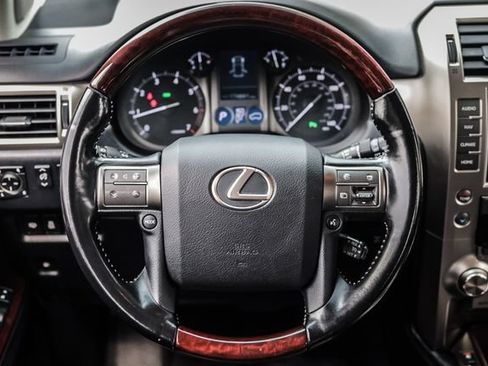 Used 2018 Lexus GX 460 Premium AWD/4WD image 30
