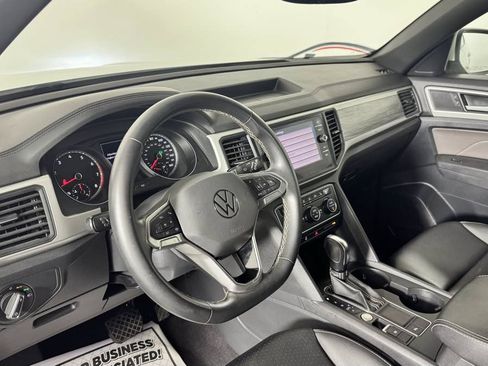 Used 2021 Volkswagen Atlas Cross Sport SE FWD image 12