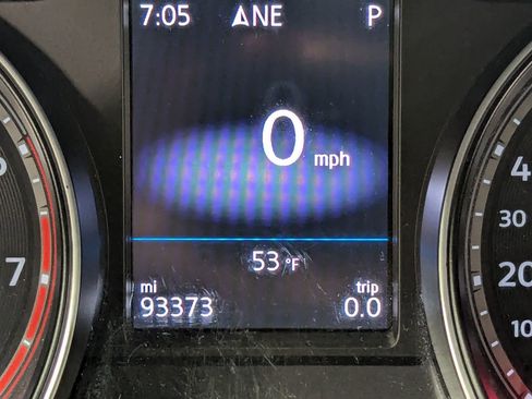 Used 2020 Volkswagen Atlas SE w/ Panoramic Sunroof Package image 17