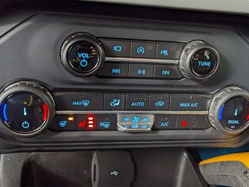 Used 2022 Ford Bronco Badlands image 26