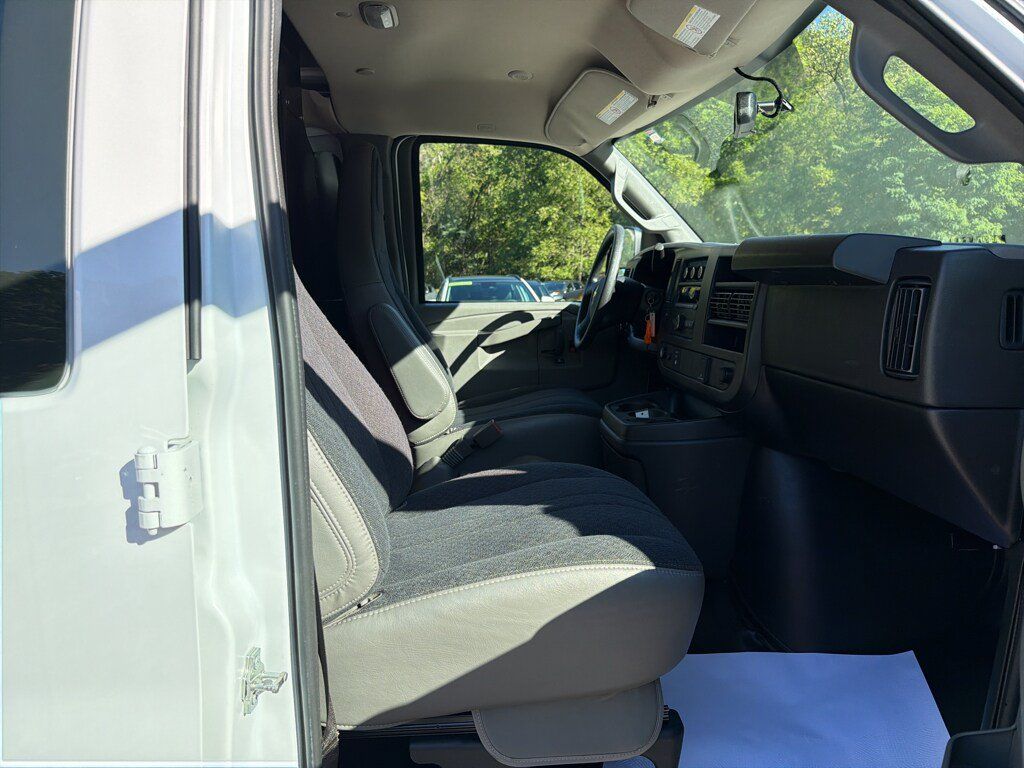 Used 2025 Chevrolet Express 2500 w/ Driver Convenience Package RWD image 18