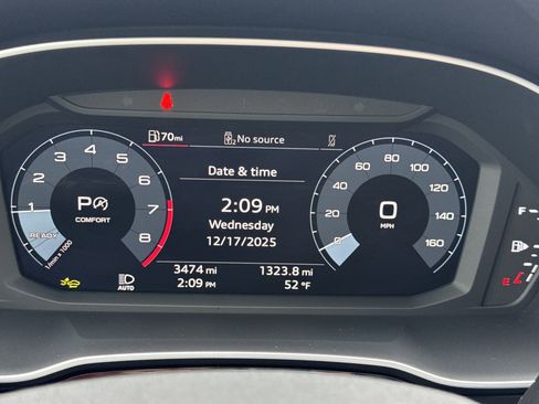 Certified 2025 Audi Q3 2.0T Premium w/ Convenience Package image 11