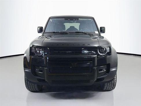 Used 2020 Land Rover Defender 110 HSE AWD/4WD image 2