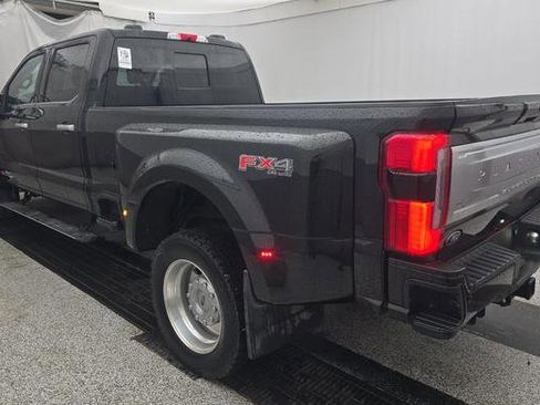 Used 2025 Ford F450 Platinum w/ Platinum Plus Package image 4