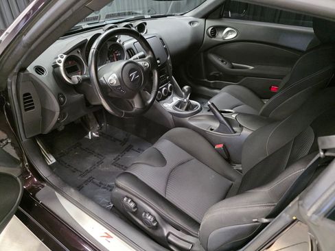 Used 2015 Nissan 370Z w/ Sport Package image 20
