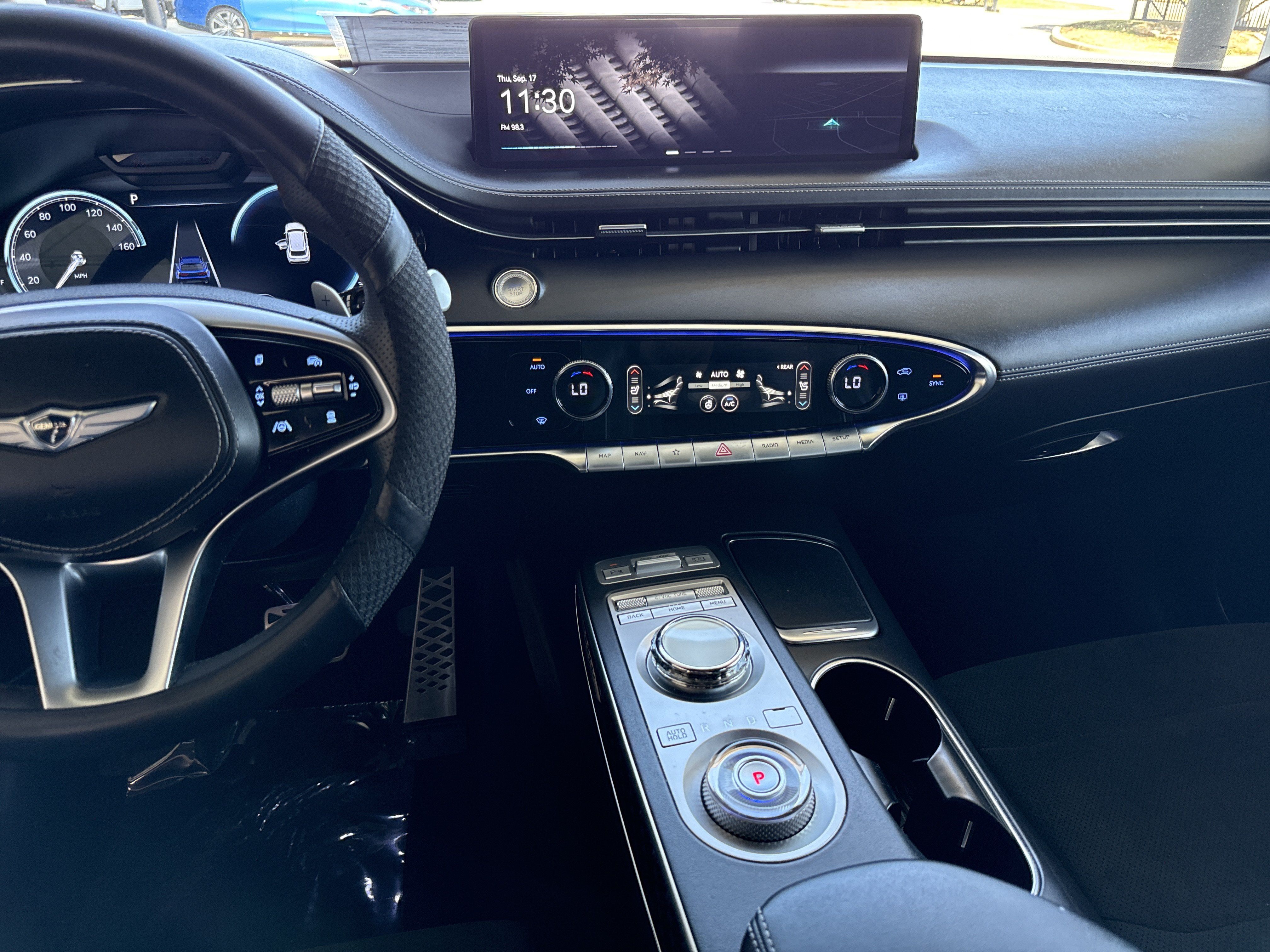 Used 2022 Genesis GV70 3.5T Sport w/ Sport Prestige Package AWD/4WD image 39