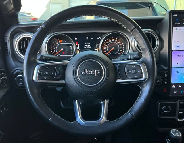Used 2018 Jeep Wrangler Unlimited Sahara AWD/4WD image 33