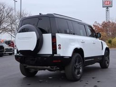 Certified 2024 Land Rover Defender 110 X-Dynamic SE AWD/4WD image 2